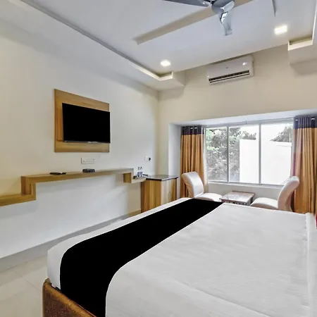 Capital O 43238 The Taj Regency 3*