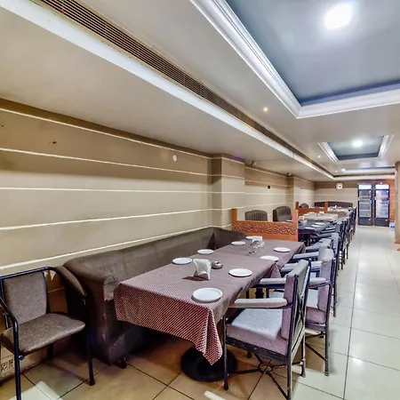 Capital O 43238 The Taj Regency Hotel 3*
